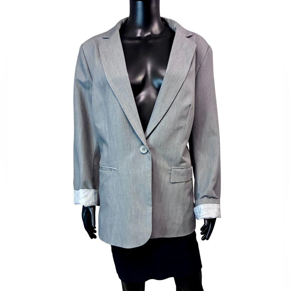 Stylish silver/grey blazer